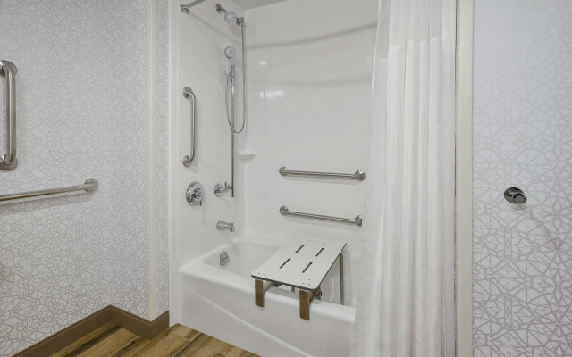 Hampton Inn & Suites Grandville Grand Rapids South