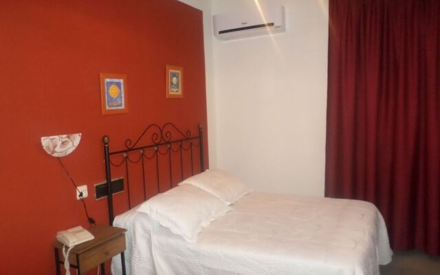 Hostal Restaurante Lujuan