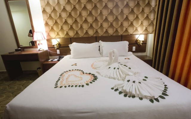 3MG Lakeside Hotel