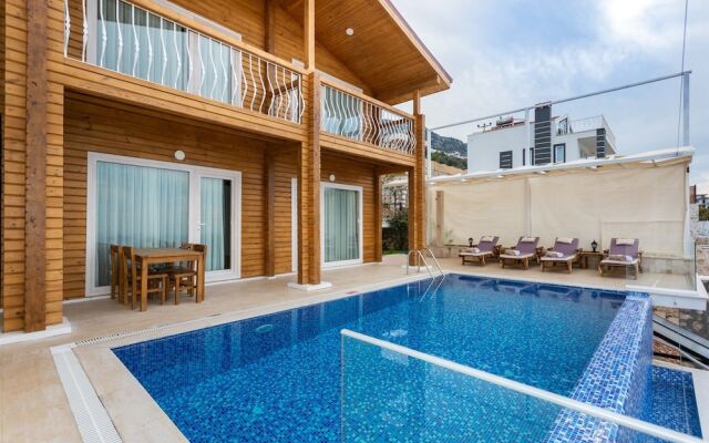 Villa Zeytin by Akdenizvillam