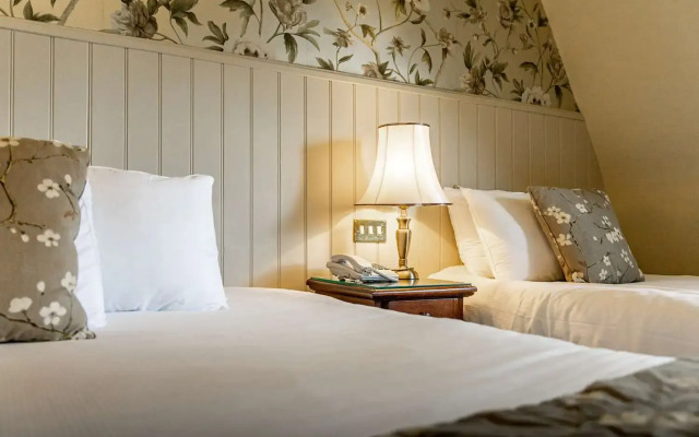 Leigh Park Country House Hotel  Vineyard, BWSC