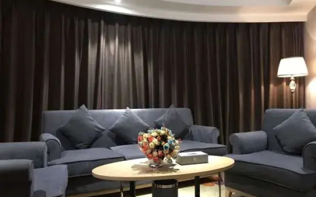 Luodian Donghui Hotel