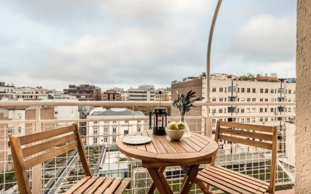 Lora - 2 Bedroom Apartment in Almagro