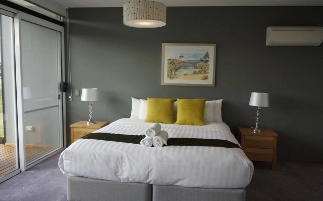 Pelican Point Tasmania