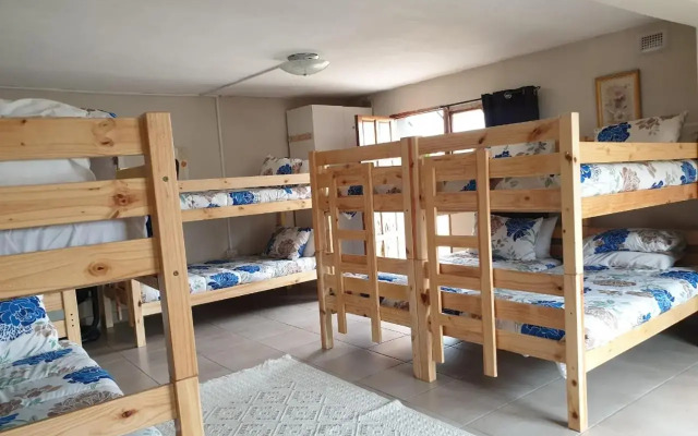 African Sky's the Limit -Quiet, peaceful self-catering