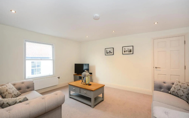 Minster's Keep- Stylish Apartment Near York Minster