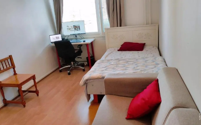 Joensuu city center, WIFI internet, prime location heart of center, Big 69 sq apartment, free parking, king bed, electric car station, beautiful, relaxing, fully furnished, Big TV 55', 2 bedroom and one big living hall room - фото 3