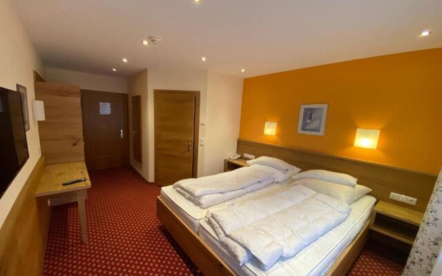 Hotel-Pension Strolz