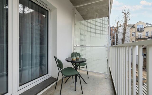 Modern Studio in the Centre by Renters