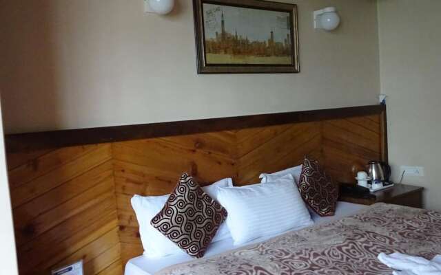 Hotel White Yak