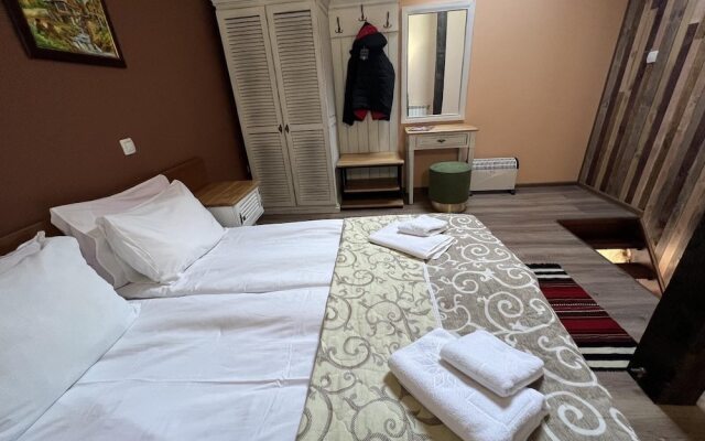 Cozy Stayinn Granat Maisonette - Next to Gondola Lift, Ideal for 4 Guests