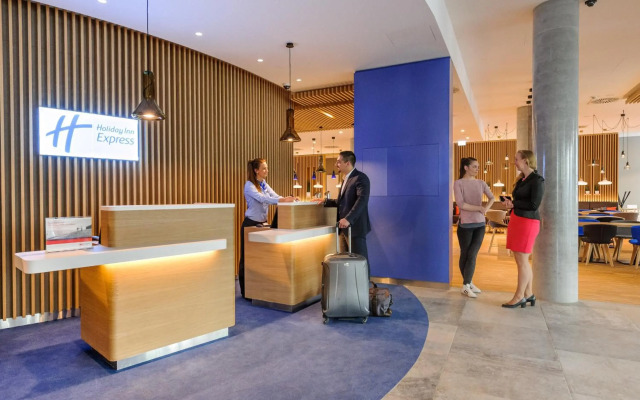 Holiday Inn Express Berlin - Alexanderplatz by IHG