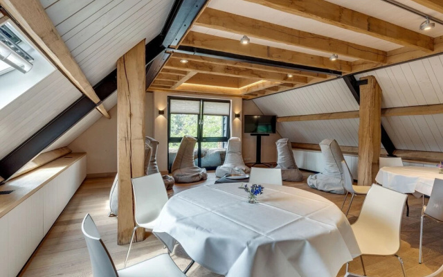 Attractively Renovated Farmhouse From Around 1700