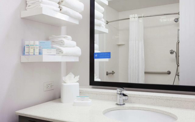 Hampton Inn & Suites Deland