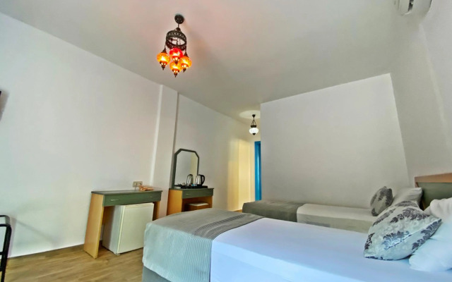 Romance Beach Hotel