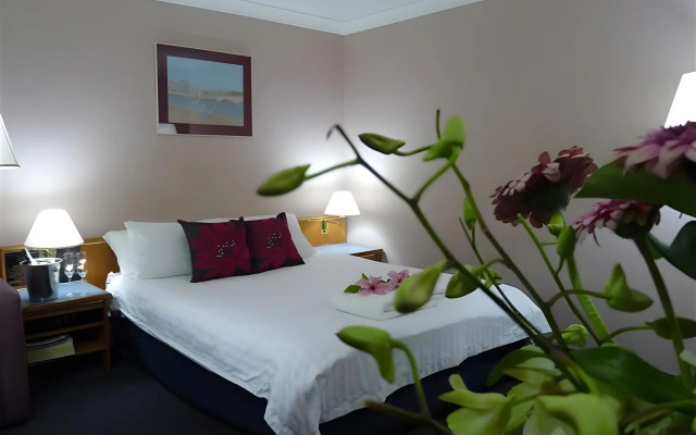 Tea Gardens Motel