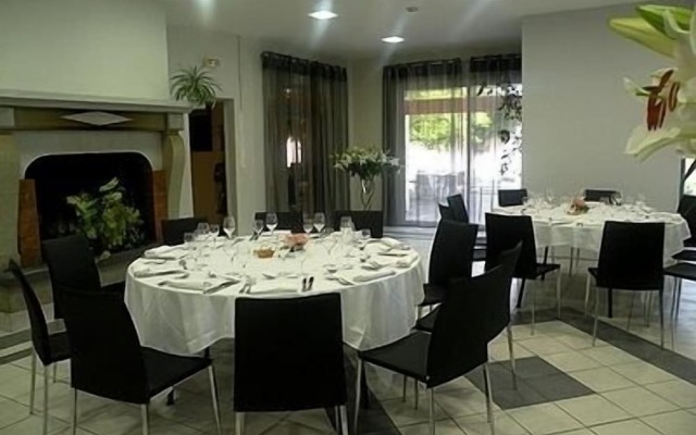 Hôtel Le Pont Bernet