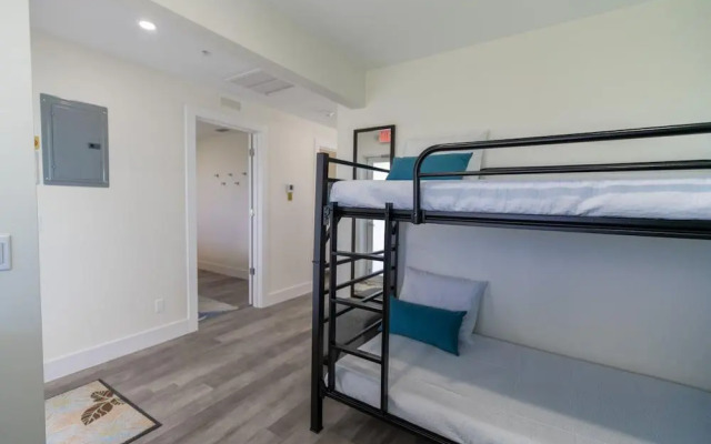 Sugarloaf Key Hotel at KOA Resort