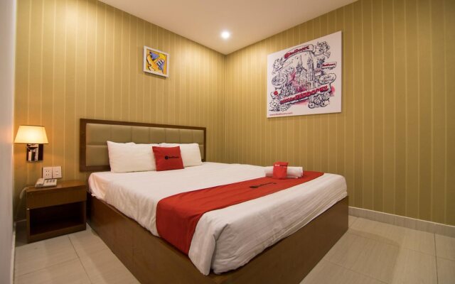 RedDoorz Plus @ Trung Son Residence