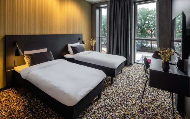 Peak 12 Design Hotel