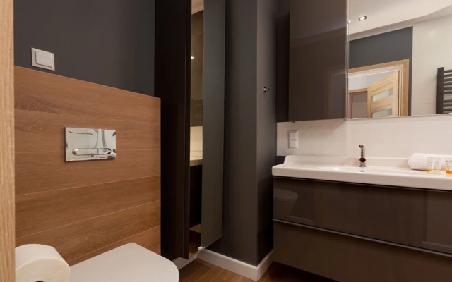 Active City Apartments Warsaw by Renters