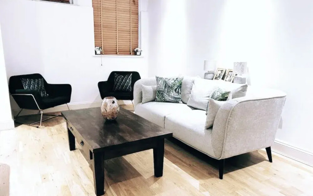 LUX Oxford Street Marylebone Flat