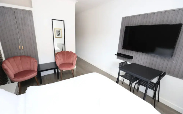 VR Apartments