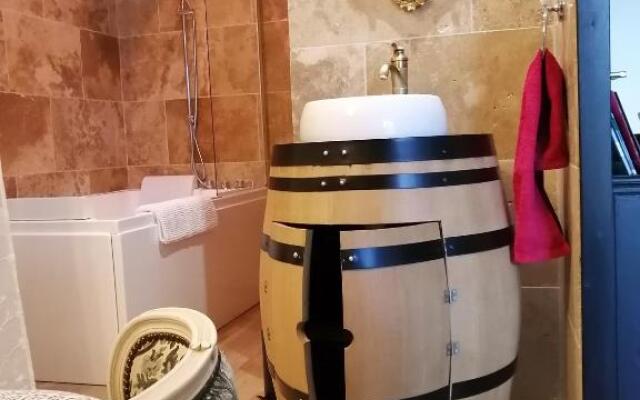 Romantisme et glamour avec spa, piscine et jardin