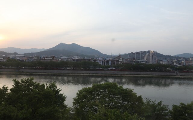 Namwon river hotel