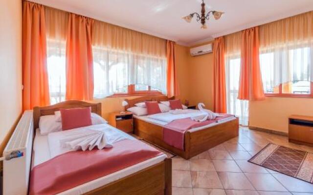 Royal Hotel