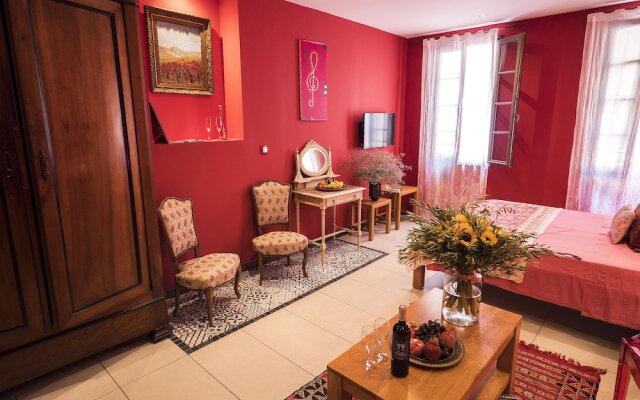 Suites Coronell d'En Vila