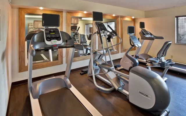 Ramada Seekonk/Providence Area