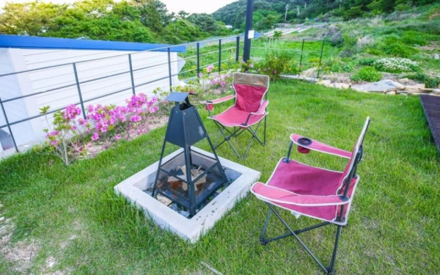Geojedo Starmarine Pool Villa