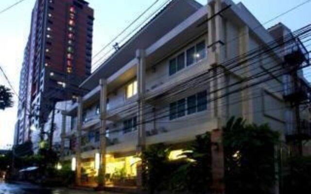 Vista Residence Bangkok