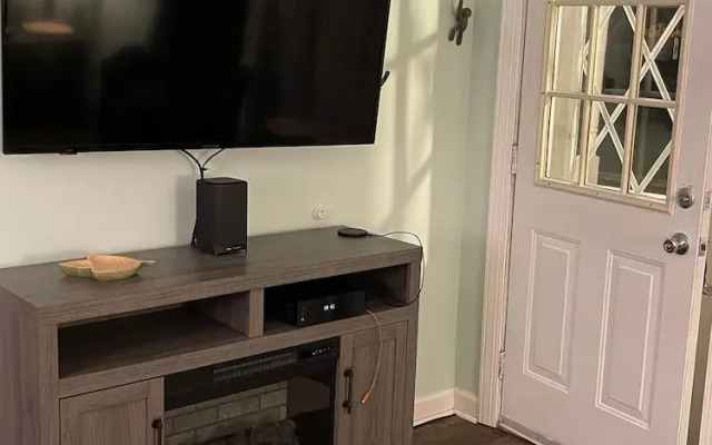 Country Comfy Right in Town