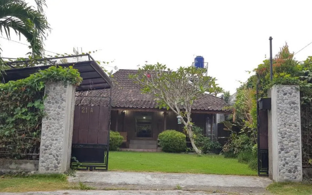 Ngomah Tentrem