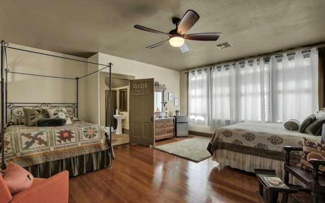 The Holekamp House Bed & Breakfast