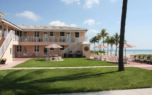 Manta Ray Inn