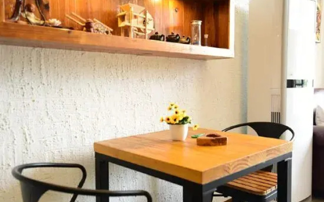 Stream Banks Private Hostel