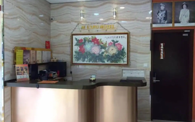 Expo Hotel