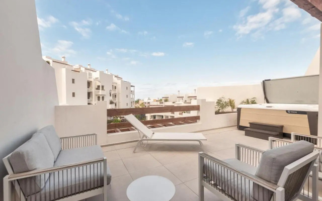 Teguise 3-3 PENTHOUSE POOL VIEW & JACUZZI 2B