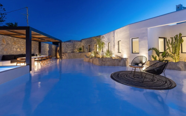 Mykonos Town Black Villa with Cave Heated Pool