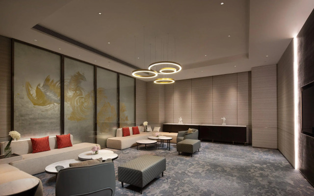 Crowne Plaza Foshan Nanhai-an IHG Hotel-Guangzhou South Railway Station Free Shuttle Bus