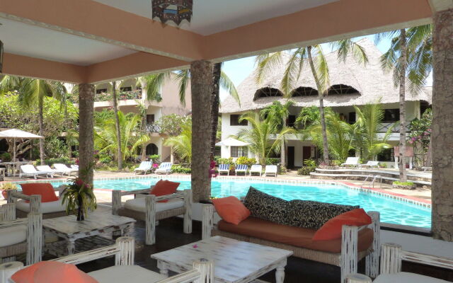 Aquarius Club International Resort