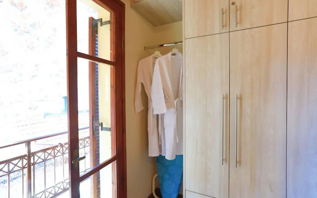 Nina Gaios Waterfront Apartment