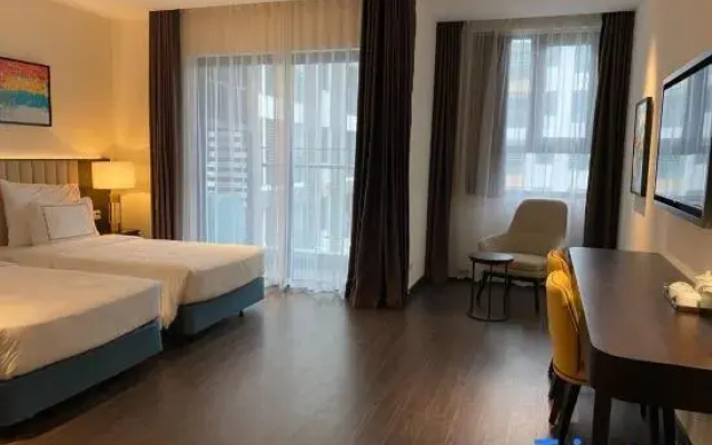 The 1108 sapphire Ha Long
