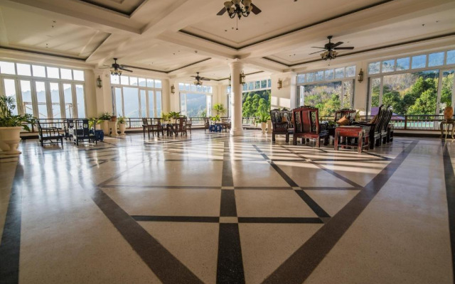 Katathong Golf Resort & Spa