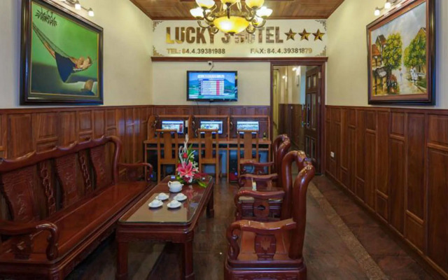 Lucky 3 Hotel & Travel
