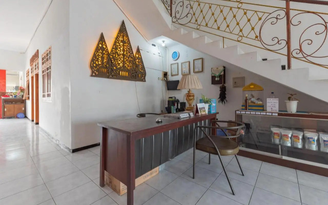 RedDoorz @ Ciliwung Street