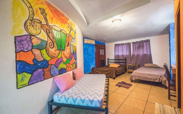 Pura Vida Hostel